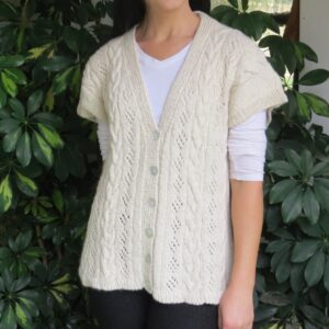 White cable gilet